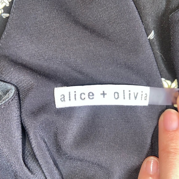 PERFECT black dress - Picture 3 of 3